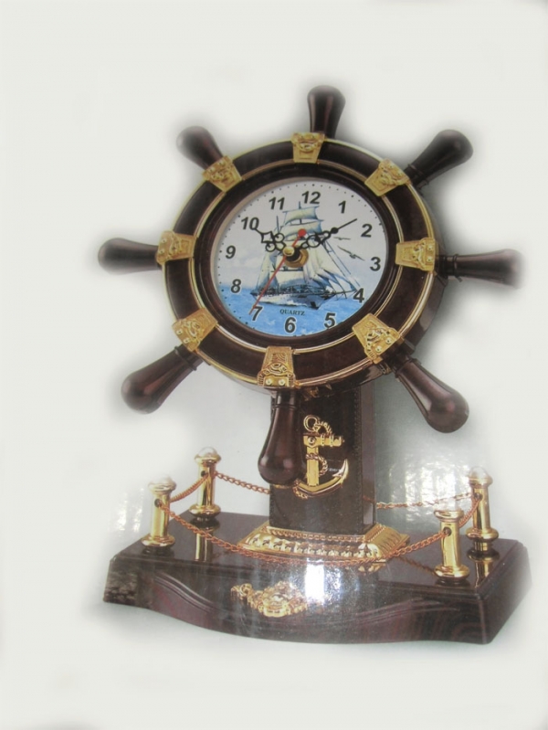 Часы-сувенир настольные "Quartz" мод.8370 (275х180 мм). арт.1057