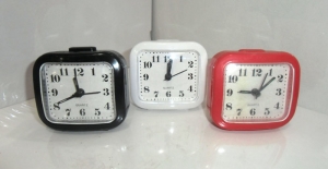 Часы настольные "Quartz" (75х80 мм) . арт.1097