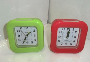 Часы настольные "Quartz" (95х95 мм) . арт.1100